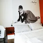 Hotel Lady